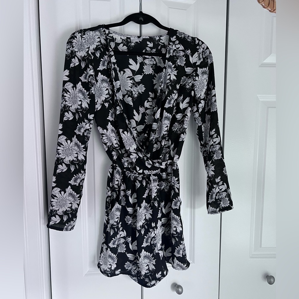 Long sleeve black and white floral romper